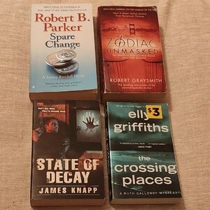 WINTER READING: TRUE CRIME & MYSTERY FICTION SET